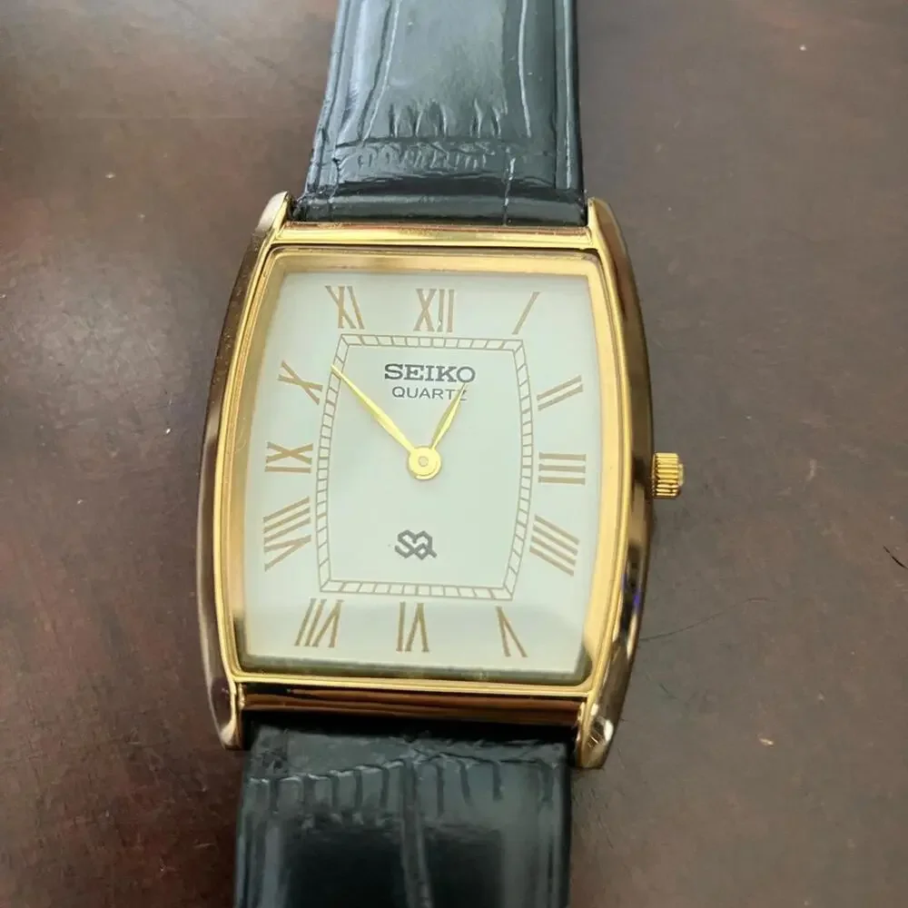 Rare Vintage Seiko Slim Tonneau/Barrel Tank Gold and Black Dress Watch